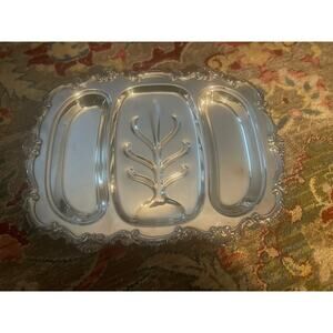 Vintage Wallace Silverplated Royal Rose 3 Meat Serving Tray. Lovely piece, A05